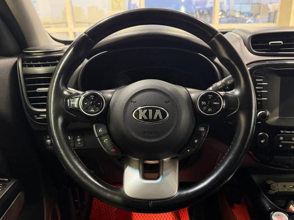 Kia Soul II Рестайлинг с пробегом 2016 года, цена 1 350 000 рублей, 147000 км, хэтчбек, Автокод Объявления