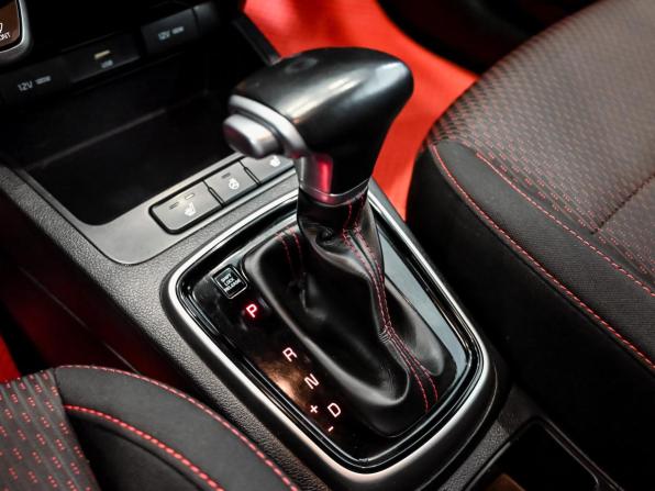 Kia Rio IV Рестайлинг с пробегом 2020 года, цена 1 880 000 рублей, 76600 км, хэтчбек, Автокод Объявления