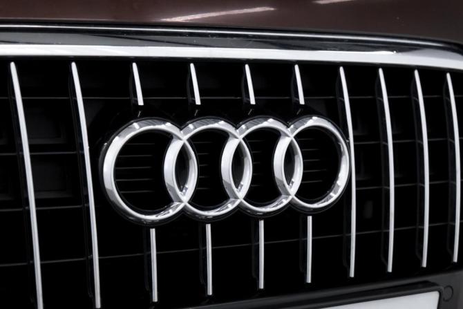 Audi Q5 I (8R) Рестайлинг с пробегом 2013 года, цена 1 849 000 рублей, 215000 км, внедорожник, Автокод Объявления