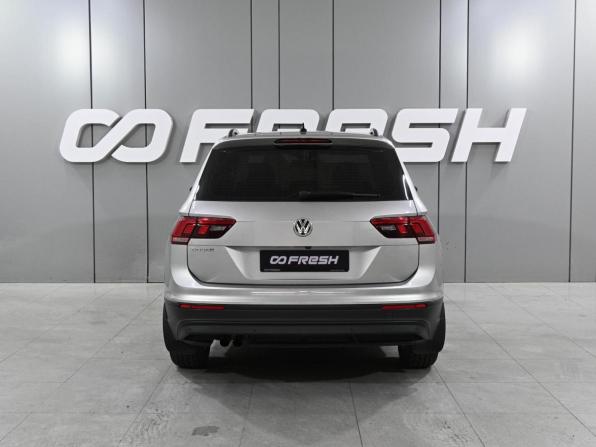 Volkswagen Tiguan II с пробегом 2019 года, цена 3 149 000 рублей, 48414 км, внедорожник, Автокод Объявления