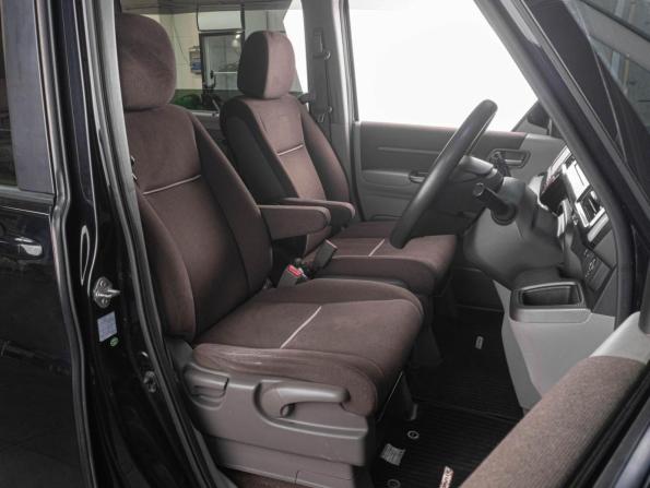 Honda Stepwgn V с пробегом 2015 года, цена 1 549 000 рублей, 153938 км, минивэн, Автокод Объявления