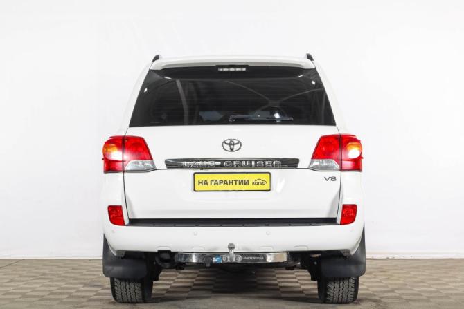 Toyota Land Cruiser 200 Series Рестайлинг 1 с пробегом 2013 года, цена 3 999 000 рублей, 330000 км, внедорожник, Автокод Объявления
