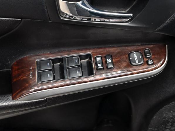 Toyota Camry VII (XV50) Рестайлинг с пробегом 2016 года, цена 1 720 000 рублей, 194731 км, седан, Автокод Объявления
