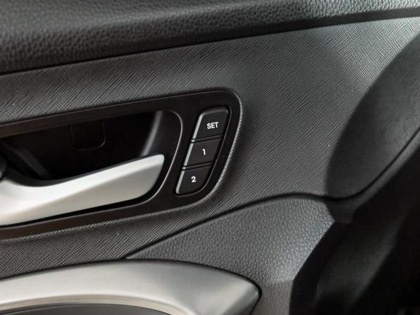 Hyundai Santa Fe III Рестайлинг с пробегом 2015 года, цена 2 000 000 рублей, 243809 км, внедорожник, Автокод Объявления