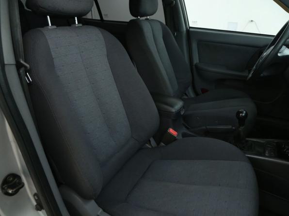 Hyundai Elantra III (XD2) Рестайлинг с пробегом 2004 года, цена 248 000 рублей, 284000 км, седан, Автокод Объявления