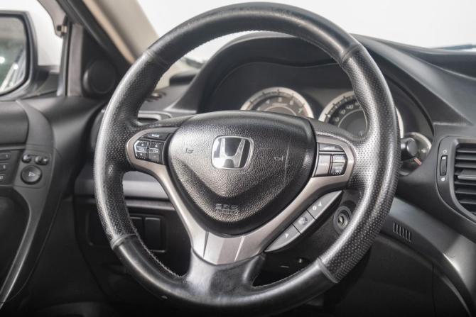 Honda Accord VIII Рестайлинг с пробегом 2011 года, цена 1 099 000 рублей, 230000 км, седан, Автокод Объявления
