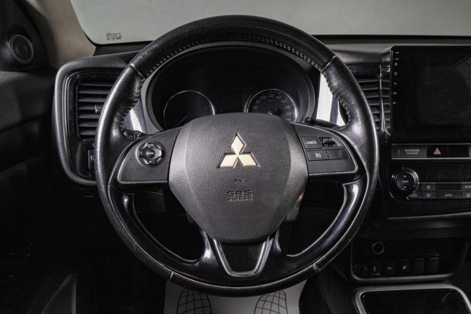Mitsubishi Outlander III Рестайлинг 3 с пробегом 2018 года, цена 1 859 000 рублей, 219900 км, внедорожник, Автокод Объявления