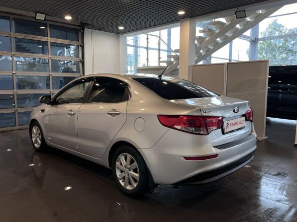 Kia Rio III Рестайлинг с пробегом 2016 года, цена 940 000 рублей, 255627 км, седан, Автокод Объявления