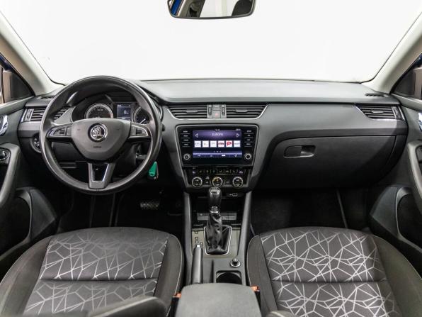 Skoda Octavia III (A7) Рестайлинг с пробегом 2020 года, цена 2 348 000 рублей, 71633 км, лифтбек, Автокод Объявления