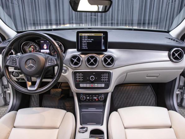 Mercedes-Benz GLA I (X156) Рестайлинг с пробегом 2018 года, цена 2 449 000 рублей, 54698 км, внедорожник, Автокод Объявления