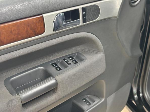 Volkswagen Touareg I Рестайлинг с пробегом 2009 года, цена 1 277 000 рублей, 140000 км, внедорожник, Автокод Объявления