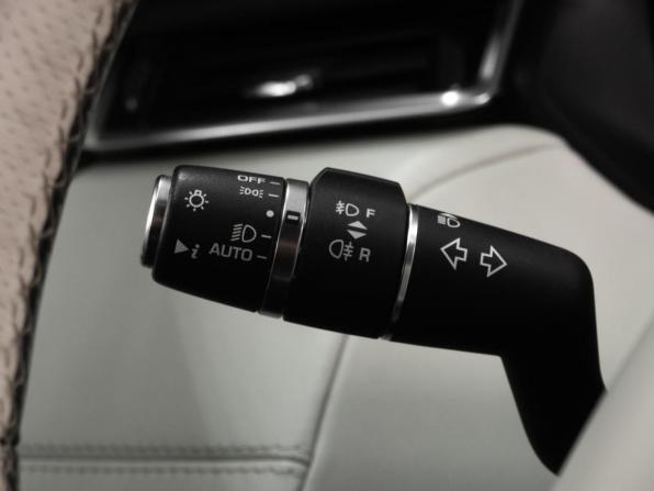 Land Rover Range Rover Velar I с пробегом 2018 года, цена 4 669 000 рублей, 132825 км, внедорожник, Автокод Объявления