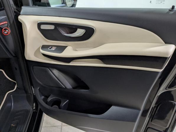 Mercedes-Benz V-Класс III (W447) Рестайлинг с пробегом 2023 года, цена 10 085 000 рублей, 72885 км, минивэн, Автокод Объявления