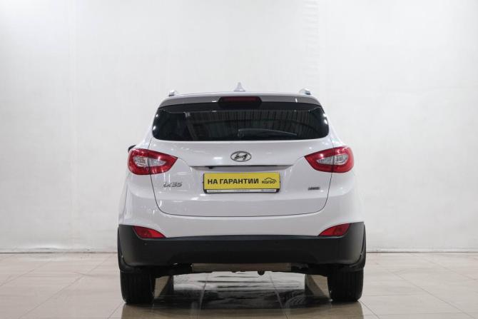 Hyundai ix35 I Рестайлинг с пробегом 2013 года, цена 1 709 000 рублей, 130000 км, внедорожник, Автокод Объявления