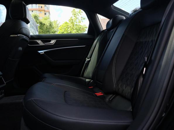 Audi A6 V (C8) Рестайлинг с пробегом 2025 года, цена 6 700 000 рублей, 3181 км, седан, Автокод Объявления