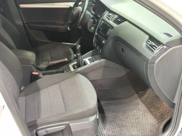 Skoda Octavia III (A7) с пробегом 2015 года, цена 1 129 000 рублей, 153000 км, лифтбек, Автокод Объявления