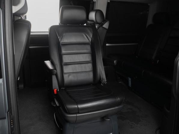 Volkswagen Multivan T6 с пробегом 2018 года, цена 4 719 000 рублей, 146936 км, минивэн, Автокод Объявления