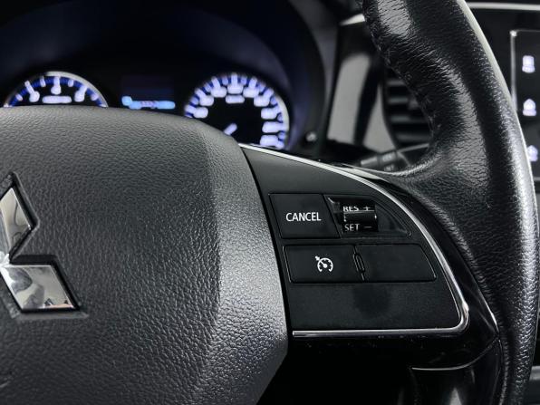 Mitsubishi Outlander III Рестайлинг 3 с пробегом 2018 года, цена 1 599 000 рублей, 206106 км, внедорожник, Автокод Объявления