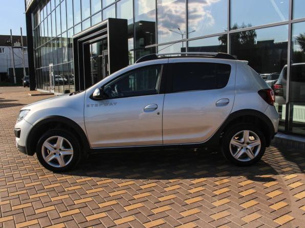Renault Sandero II Рестайлинг с пробегом 2018 года, цена 970 000 рублей, 136845 км, хэтчбек, Автокод Объявления