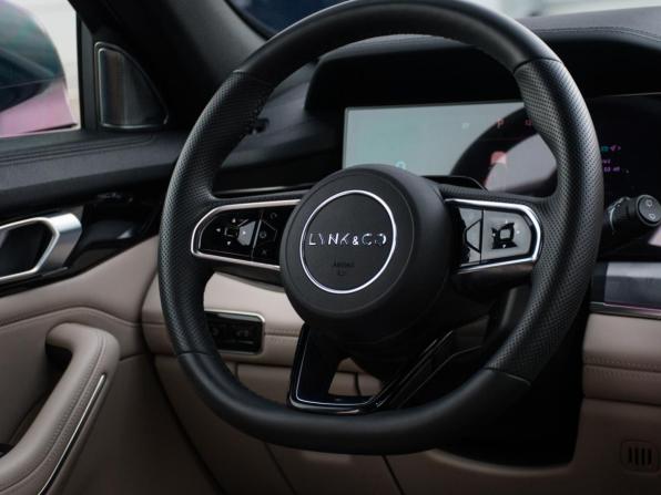 Lynk &amp; Co 09 с пробегом 2024 года, цена 5 600 000 рублей, 33253 км, внедорожник, Автокод Объявления