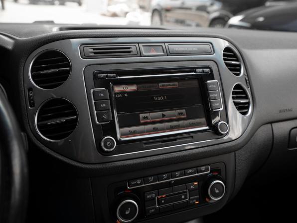 Volkswagen Tiguan I Рестайлинг с пробегом 2012 года, цена 1 350 000 рублей, 207823 км, внедорожник, Автокод Объявления