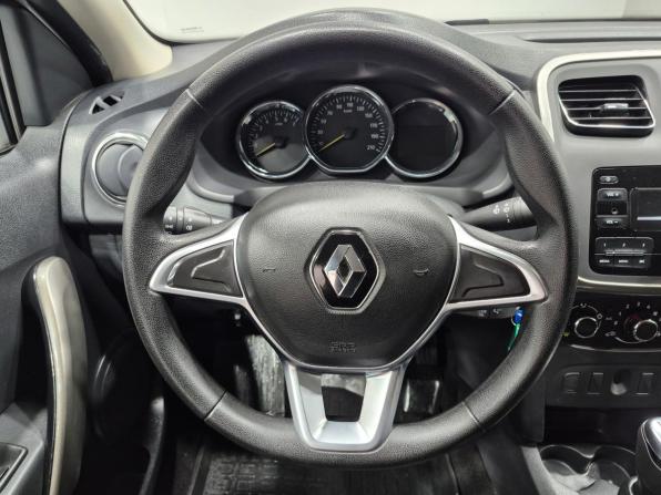 Renault Logan II Рестайлинг с пробегом 2022 года, цена 1 085 000 рублей, 100629 км, седан, Автокод Объявления