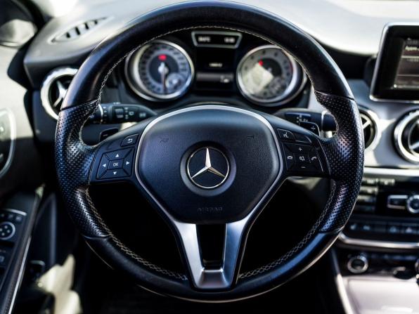 Mercedes-Benz GLA I (X156) с пробегом 2015 года, цена 1 990 000 рублей, 156502 км, внедорожник, Автокод Объявления