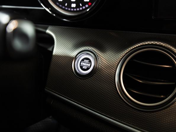 Mercedes-Benz E-Класс V (W213 S213 C238) с пробегом 2020 года, цена 2 200 000 рублей, 77162 км, седан, Автокод Объявления