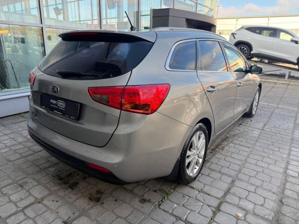 Kia Ceed II с пробегом 2014 года, цена 1 000 000 рублей, 163640 км, универсал, Автокод Объявления