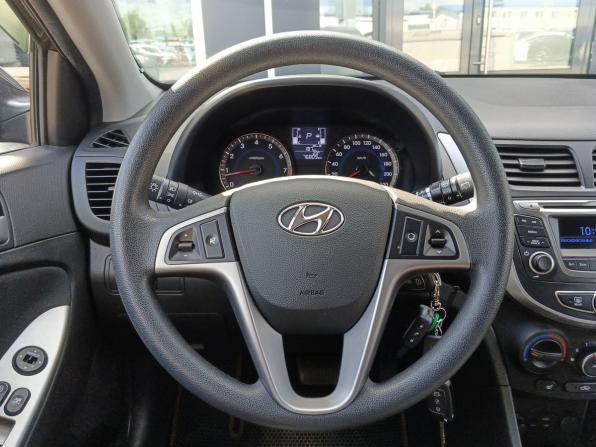 Hyundai Solaris I Рестайлинг с пробегом 2015 года, цена 1 199 000 рублей, 76807 км, хэтчбек, Автокод Объявления