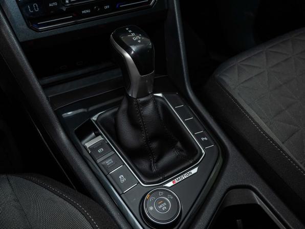 Volkswagen Tiguan II Рестайлинг с пробегом 2021 года, цена 3 470 000 рублей, 95600 км, внедорожник, Автокод Объявления