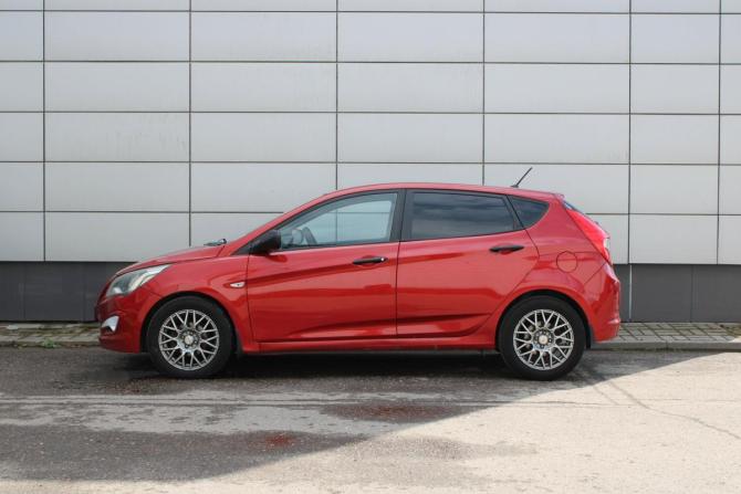 Hyundai Solaris I Рестайлинг с пробегом 2014 года, цена 755 000 рублей, 242372 км, хэтчбек, Автокод Объявления