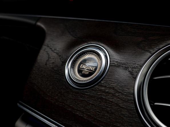 Mercedes-Benz E-Класс V (W213 S213 C238) с пробегом 2016 года, цена 3 099 000 рублей, 148961 км, седан, Автокод Объявления
