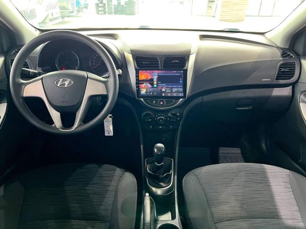 Hyundai Solaris I Рестайлинг с пробегом 2015 года, цена 940 000 рублей, 114000 км, хэтчбек, Автокод Объявления