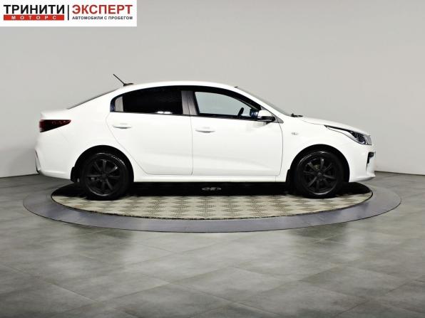 Kia Rio IV с пробегом 2017 года, цена 1 297 000 рублей, 77446 км, седан, Автокод Объявления