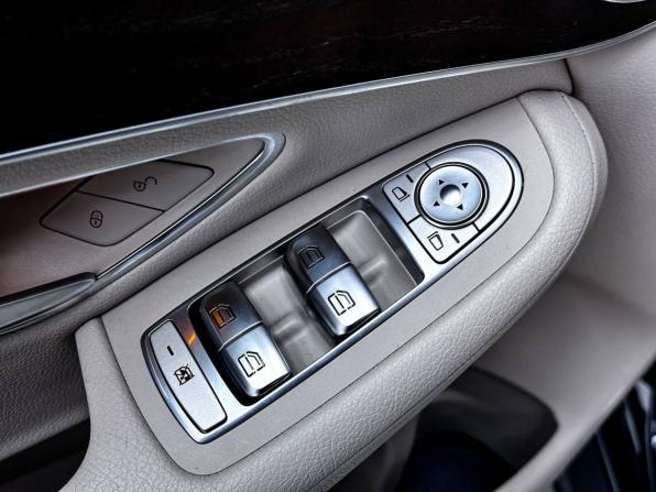 Mercedes-Benz GLC I (X253) Рестайлинг с пробегом 2019 года, цена 3 800 000 рублей, 85007 км, внедорожник, Автокод Объявления