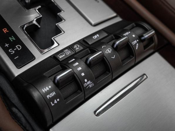 Lexus LX III Рестайлинг с пробегом 2012 года, цена 4 200 000 рублей, 156188 км, внедорожник, Автокод Объявления