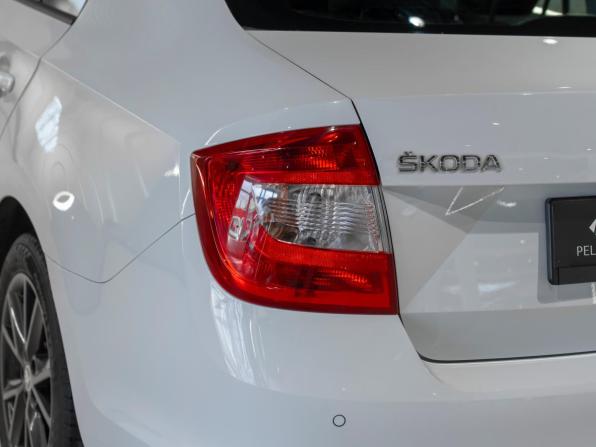 Skoda Rapid I с пробегом 2016 года, цена 945 000 рублей, 187687 км, лифтбек, Автокод Объявления