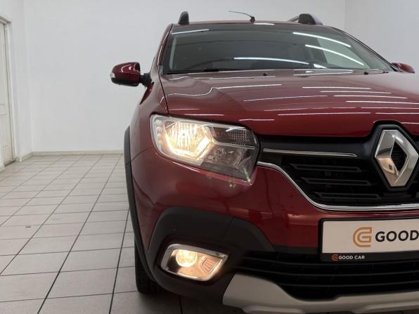 Renault Sandero II Рестайлинг с пробегом 2019 года, цена 1 399 000 рублей, 63580 км, хэтчбек, Автокод Объявления