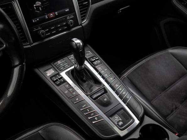 Porsche Macan I с пробегом 2016 года, цена 3 599 000 рублей, 142334 км, внедорожник, Автокод Объявления