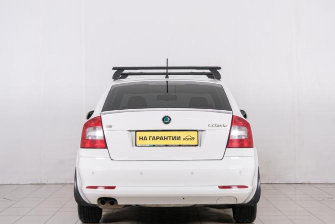 Skoda Octavia II (A5) Рестайлинг с пробегом 2011 года, цена 899 000 рублей, 189600 км, лифтбек, Автокод Объявления