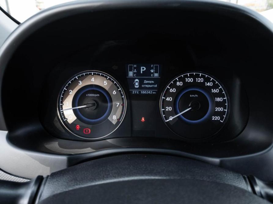 Hyundai Solaris I Рестайлинг Ставрополь  - изображение 21