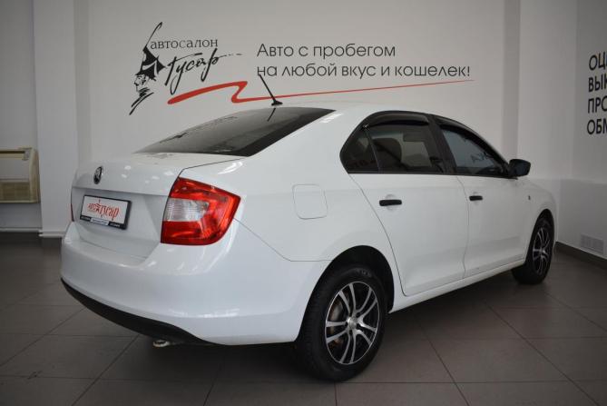 Skoda Rapid I с пробегом 2016 года, цена 849 000 рублей, 165000 км, лифтбек, Автокод Объявления