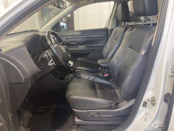 Mitsubishi Outlander III Рестайлинг с пробегом 2015 года, цена 1 350 000 рублей, 293338 км, внедорожник, Автокод Объявления