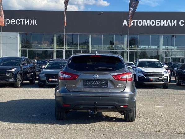 Nissan Qashqai II с пробегом 2018 года, цена 1 799 000 рублей, 61800 км, внедорожник, Автокод Объявления