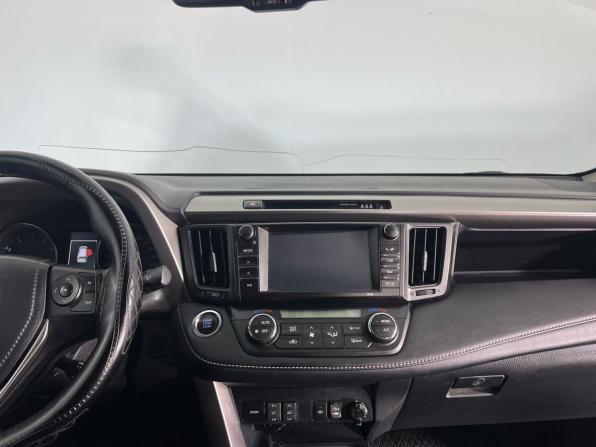 Toyota RAV4 IV (XA40) Рестайлинг с пробегом 2018 года, цена 2 149 000 рублей, 147000 км, внедорожник, Автокод Объявления