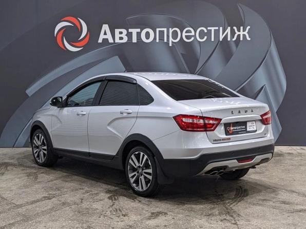 Lada (ВАЗ) Vesta I с пробегом 2018 года, цена 945 000 рублей, 147570 км, седан, Автокод Объявления