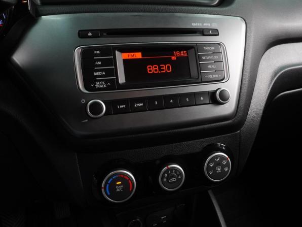 Kia Rio III Рестайлинг с пробегом 2016 года, цена 1 099 000 рублей, 140197 км, седан, Автокод Объявления