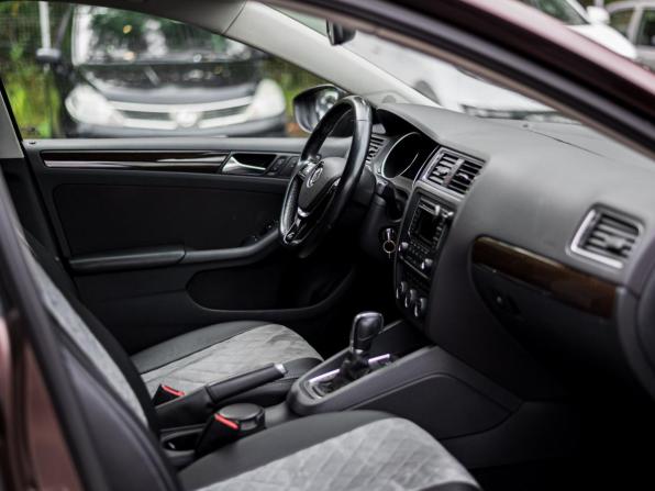 Volkswagen Jetta VI Рестайлинг с пробегом 2015 года, цена 1 060 000 рублей, 156719 км, седан, Автокод Объявления