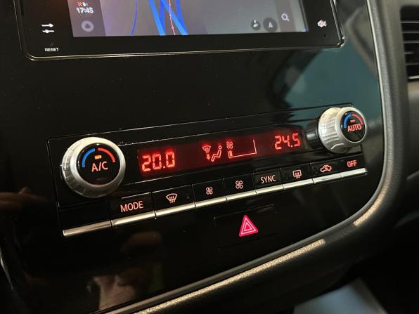Mitsubishi Outlander III Рестайлинг 3 с пробегом 2020 года, цена 2 050 000 рублей, 106888 км, внедорожник, Автокод Объявления